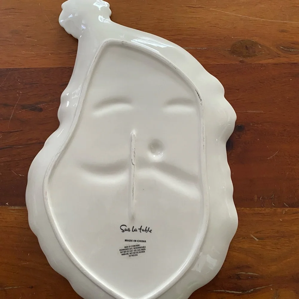 Sur‎ La Table Santa Claus Ceramic Holiday Christmas Plate